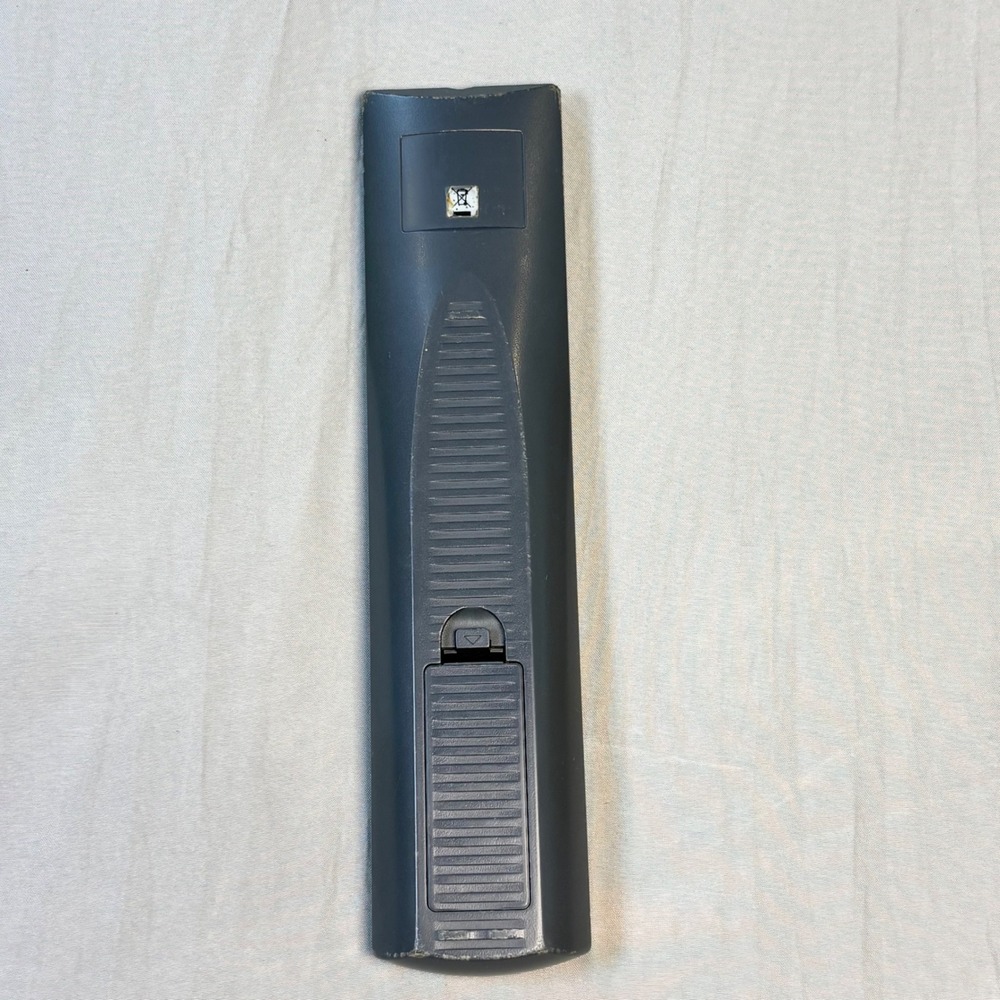 Insignia DVD Recorder DVD VCR Remote Control 6711R1N189C Gray genuine oem tested - Picture 2 of 6